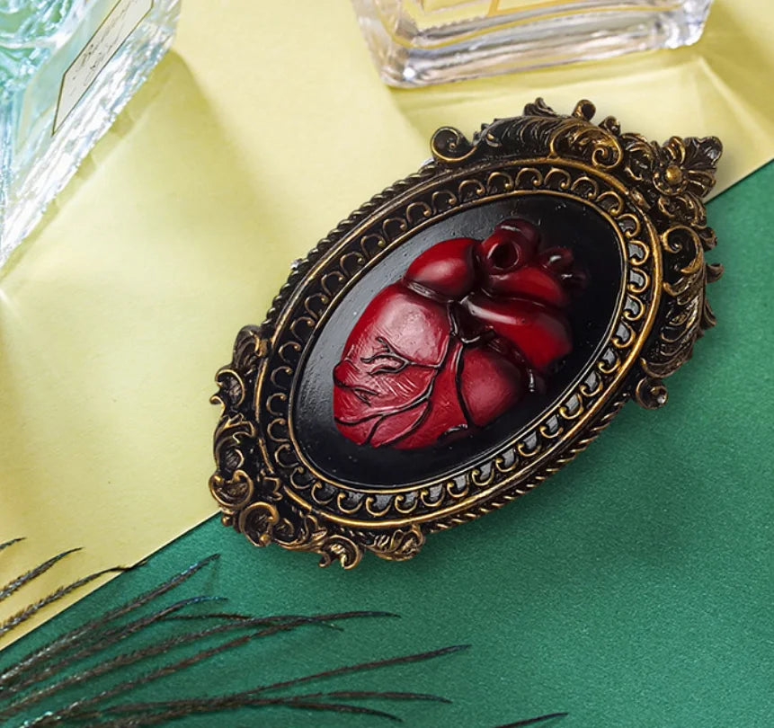 Resin Heart Wall Panels Gothic Style Wall Decoration Home decoration Statue Ornaments Halloween Gothic Style