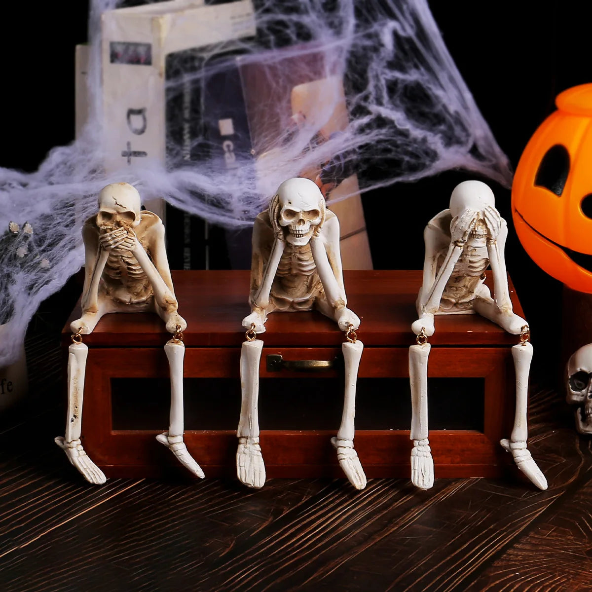 Halloween Skeleton Resin Statue - Funny Skeleton Decoration Statue Horror Desktop Decorations for Halloween Party and Home Decor
